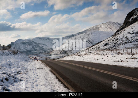 Crimea Pass A470 road down into Blaenau Ffestiniog in winter Gwynedd North Wales UK Stock Photo