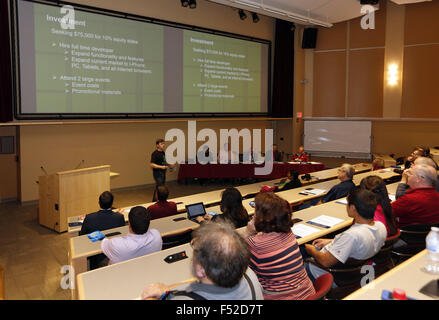 Las Cruces, NM, USA. 23rd Oct, 2015. Chris Dunn delivers the presentation of his start-up Flooid Lingo to local ''sharks'' and the public during the Aggie Shark Tank event at New Mexico State University in Las Cruces, N.M., Friday, Oct. 23, 2015. © Andres Leighton/Albuquerque Journal/ZUMA Wire/Alamy Live News Stock Photo