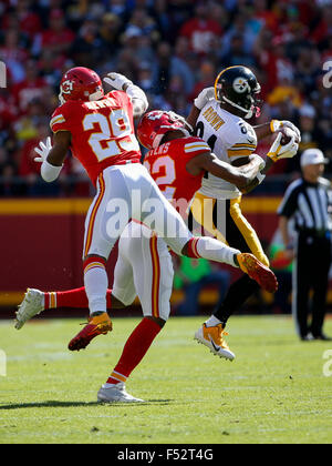 Kansas City Chiefs cornerback Eric Berry returns an interception of a ...