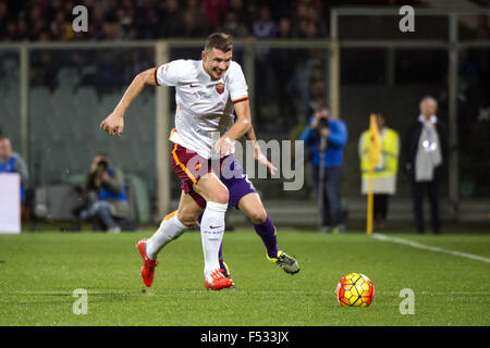 Florence, Italy. 25th Oct, 2015. Edin Dzeko (Roma) Football/Soccer : Italian 'Serie A' match between ACF Fiorentina 1-2 AS Roma at Stadio Artemio Franchi in Florence, Italy . © Maurizio Borsari/AFLO/Alamy Live News Stock Photo