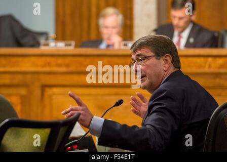 US Secretary of Defense Ash Carter testifies before the Senate Armed Services Committee on military strategy in the Middle East October 27, 2015 in Washington D.C. Dunford and Carter said the U.S. will increase attacks on Islamic State jihadists in Syria and Iraq. Stock Photo