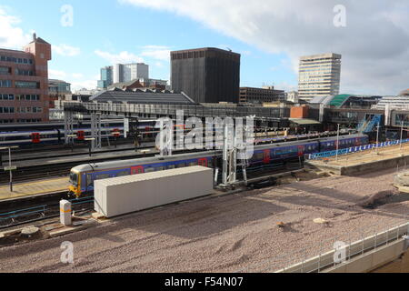 A view of the east end of Reading station with the high number platforms under construction with the Ballast ready Stock Photo