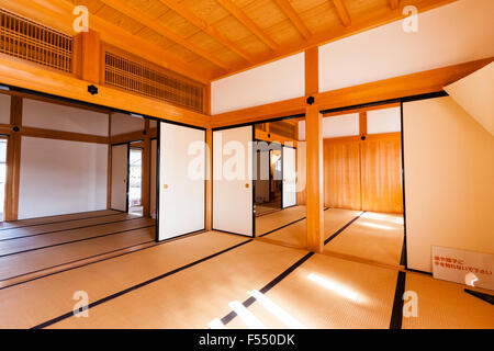 Japan, Tsuyama castle. A faithful reconstruction in the Bitchu Yagura turret of the daimyo's residence. Various rooms divided by slide doors. Stock Photo