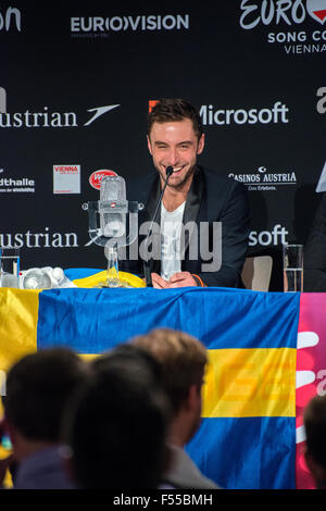 Vienna, Austria. Saturday, 23rd May 2015. Måns Zelmerlöw won the ESC 2015 with his song 'Heroes' and brings the trophy for the sixth time to Sweden. Stock Photo