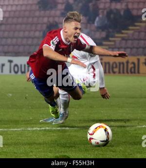 Muenchen, Bavaria, Germany. 27th Oct, 2015. Max DOMBROWKA (Unterhaching), .DFB Cup, 2nd main round.SpVgg Unterhaching vs RasenBallSport Leipzig.Unterhaching, Alpenbauer Sportpark, Germany, October 27th, 2015, .the former first league team of Unterhaching, now forrth league, receives the ambitious team of Leipzig, supported by Red Bull. Finally Unterhaching wins 3 : 0, Credit:  Wolfgang Fehrmann/ZUMA Wire/Alamy Live News Stock Photo