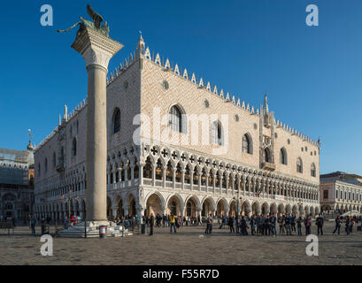 Piazzetta San Marco, Doge's Palace and Lion of Venice, San Marco, Venice, Venezia, Veneto, Italy Stock Photo