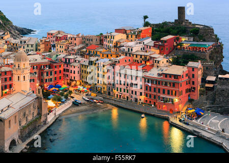 Vernazza (Latin: Vulnetia) is a town and commune located in the province of La Spezia, Liguria, northwestern Italy. Stock Photo