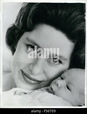 1962 - H.R.H. Princess Margaret and her baby son: The first photographs of the baby son born to H.R.H. Princess Margaret - Countess of Snowdon were taken by the baby's father - the Earl of Snowdon. They are being issued throughout the world and it is expected that the issue of the pictures will bring in about &pound;10,000 - and although no details of the financial aspect have been given it is believed that the Earl's portion of the income will be donated to charity. The Earl gave up his photographic career when he married Princess Margaret. Photo shows Princess Margaret smiles at her baby in Stock Photo