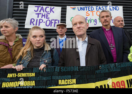 London, UK. 29th Oct, 2015. Mayor of Tower Hamlets, John Biggs and local community group, United East End demonstrate outside the Jack the Ripper Museum in Cable Street, Shadwell, east London this morning. Demonstrators are protesting against the opening of the museum and also an upcoming Halloween event scheduled for this weekend, where visitors can be photographed inside the museum with “Jack the Ripper”, who will be played by museum owner, Mark Palmer-Edgecumbe. Credit:  London pix/Alamy Live News Stock Photo