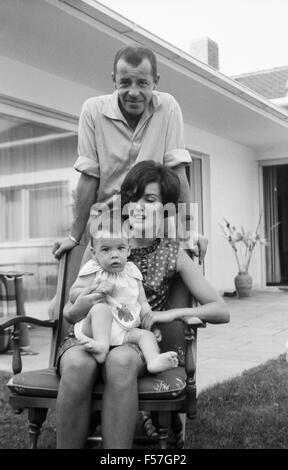 Der britische Schauspieler, Schlagersänger und Moderator Chris Howland ...