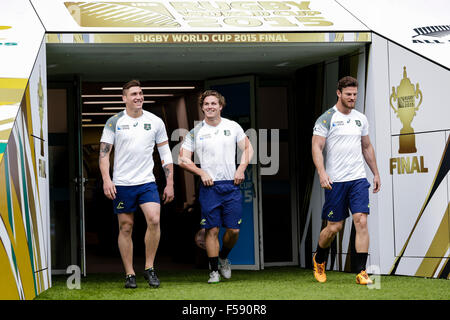 Twickenham Stadium, London, UK. 30th Oct, 2015. Australian team Captain's Run ahead of the Final against New Zealand to be held on October 31st. Michael Hooper (centre) arrives onto to the pitch for the session Credit:  Action Plus Sports/Alamy Live News Stock Photo