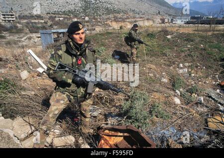 NATO intervention in Bosnia Herzegovina, navy infantrymen of S.Marco battalion near Mostar Stock Photo