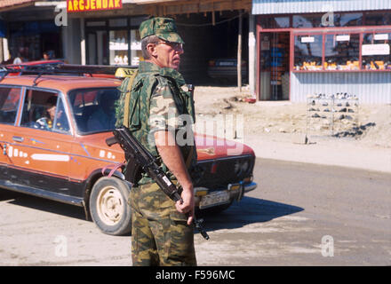 NATO intervention in Kosovo, July 2000, checkpoint of Russian soldiers near Pristina airport Stock Photo