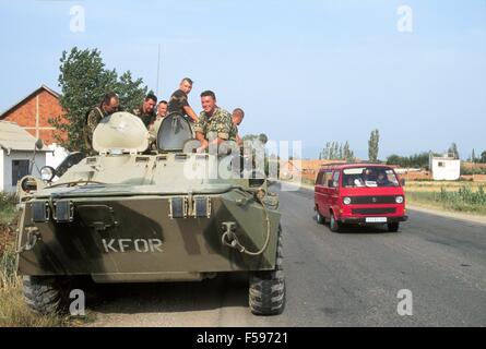 NATO intervention in Kosovo, July 2000, checkpoint of Russian soldiers near Pristina airport Stock Photo