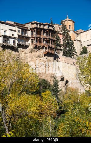 Autumn in the Hoz del Huecar gorge looking up at  the hanging houses at Cuenca, Castilla-la mancha, Central Spain Stock Photo
