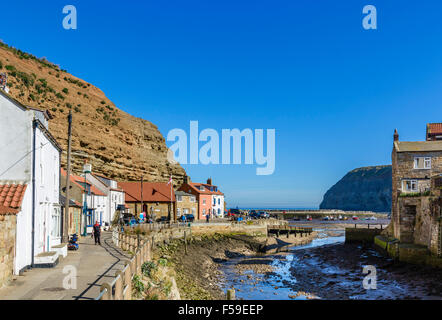 Roxby Beck in the traditional fishing village of Staithes, North York Moors National Park, North Yorkshire, England, UK