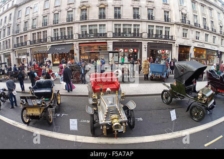 London, UK. 31st October 2015. Veteran Cars at the Regent Street Motor Show 2015 in London which will take part in the London to Brighton Veteran Car Rally Credit:  Paul Brown/Alamy Live News Stock Photo