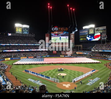 Kansas City Royals starting pitcher Yordano Ventura (30) threw a pitch in  the second inning a…