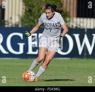 Washington, DC, USA. 30th Oct, 2015. 20151030 - Georgetown forward SARAH ADAMS (7) advances the ball against Creighton University during the first half at Shaw Field in Washington. © Chuck Myers/ZUMA Wire/Alamy Live News Stock Photo