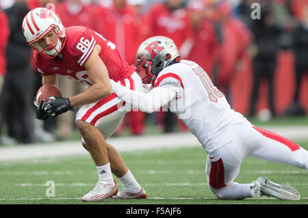 Madison, WI, USA. 31st Oct, 2015. Wisconsin Badgers wide receiver Alex Erickson #86 during the NCAA Football game between the Rutgers Scarlet Knights and the Wisconsin Badgers at Camp Randall Stadium in Madison, WI. Wisconsin defeated Rutgers 48-10. John Fisher/CSM/Alamy Live News Stock Photo