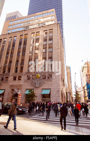 Tiffany & Co. jewellery store 5th Avenue, Manhattan, New York City, NY  United States of America, USA Stock Photo - Alamy