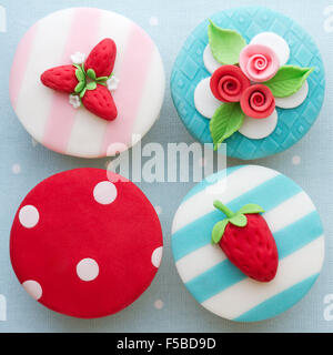 Shabby chic cupcakes decorated with fondant Stock Photo