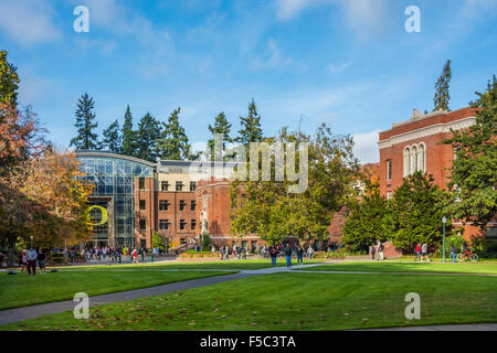 Lillis Hall and Anstett Hall, Lundquist College of Business; University of Oregon, Eugene, Oregon. Stock Photo