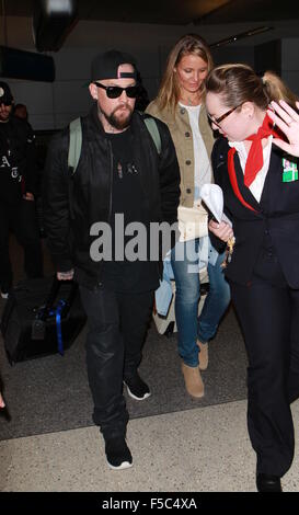 Benji Madden and Cameron Diaz at Los Angeles International Airport (LAX)  Featuring: Cameron Diaz, Benji Madden Where: Los Angeles, California, United States When: 31 Aug 2015 C Stock Photo