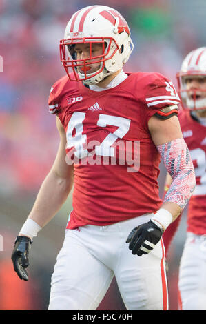 Madison, WI, USA. 31st Oct, 2015. Wisconsin Badgers linebacker Vince Biegel #47 during the NCAA Football game between the Rutgers Scarlet Knights and the Wisconsin Badgers at Camp Randall Stadium in Madison, WI. Wisconsin defeated Rutgers 48-10. John Fisher/CSM/Alamy Live News Stock Photo