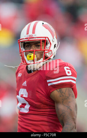 Madison, WI, USA. 31st Oct, 2015. Wisconsin Badgers running back Corey Clement #6 scored three touchdowns during the NCAA Football game between the Rutgers Scarlet Knights and the Wisconsin Badgers at Camp Randall Stadium in Madison, WI. Wisconsin defeated Rutgers 48-10. John Fisher/CSM/Alamy Live News Stock Photo