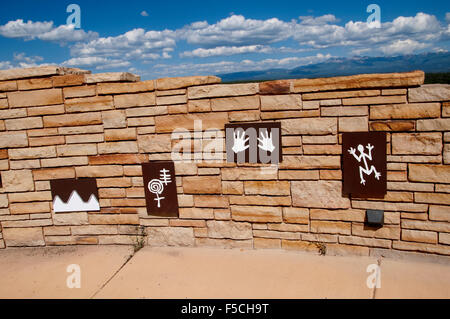 Commemorative wall and Statue of the Pueblo Indians in the Mesa Verde Nation Park near Taos New Mexico Stock Photo