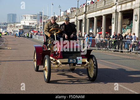 1903 Winton at the Finish Line after completing the London to Brighton Veteran Car run 2015 Stock Photo