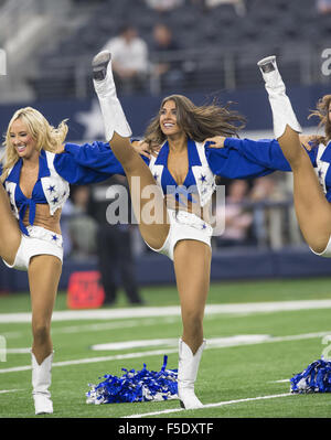 Arlington, Texas, US. 1st Nov, 2015. The beautiful Dallas Cowboys Cheerleaders © Hoss Mcbain/ZUMA Wire/Alamy Live News Stock Photo