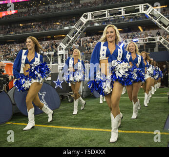 Arlington, Texas, US. 1st Nov, 2015. Dallas Cowboys Cheerleaders entering the field © Hoss Mcbain/ZUMA Wire/Alamy Live News Stock Photo