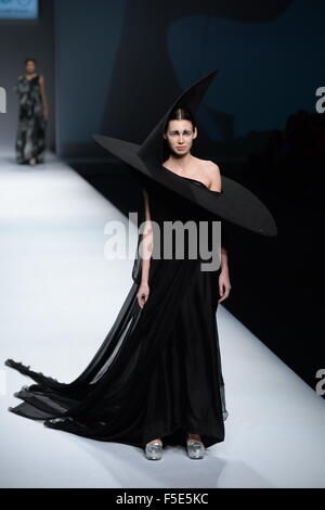 Beijing, Beijing, CHN, China. 26th Oct, 2015. Beijing, CHINA - October 26 2015: (EDITORIAL USE ONLY. CHINA OUT) ECHO CHEN show S/S 2016 China Fashion Week. © SIPA Asia/ZUMA Wire/Alamy Live News Stock Photo