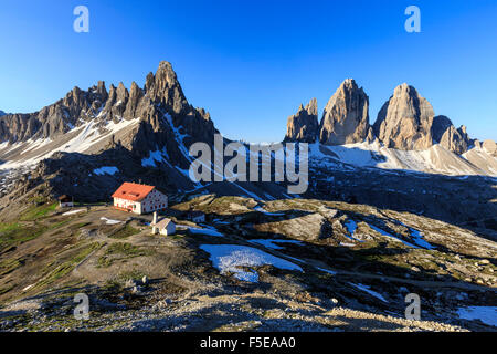 Views of the Three Peaks of Lavaredo and Refuge Locatelli, Sesto, Dolomites, Trentino-Alto Adige, Italy, Europe Stock Photo