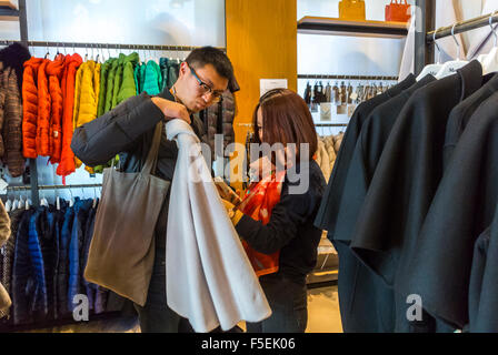 Chinese tourists in line outside Louis Vuitton store in Paris, France Stock  Photo - Alamy