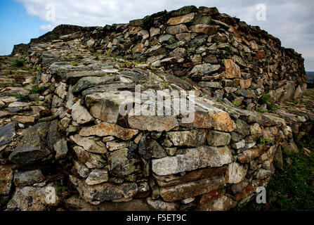 Barnenez. Cairn de Barnenez, Kernelehen peninsular,Brittany,France. Oct 2015. The Cairn of Barnenez is a Neolithic monument Stock Photo