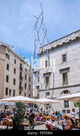 Spain, Catalonia, Barcelona, Ciutat Vella, Placa de Sant Miquel, stainless-steel-tube sculpture Castellers or Human Towers Stock Photo