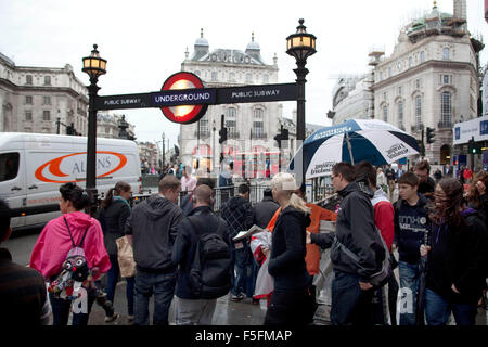London, UK, UK. 12th Sep, 2011. Commuters flow into the Piccadilly underground subway station at rush hour in the city center of London. © Ruaridh Stewart/ZUMAPRESS.com/Alamy Live News Stock Photo