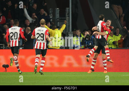Eindhoven, The Netherlands. 03rd Nov, 2015. Luuk de Jong of Eindhoven (r.) and Stijn Schaars (2nd fromr) and Joshua Brenet, (l) and Jorrit Hendrix (2nd from left) celebrate after 2:0 during the UEFA Champions League Group B soccer match PSV Eindhoven and VfL Wolfsburg at the PSV Stadium in Eindhoven, The Netherlands, 03 November 2015. Photo: Maja Hitij/dpa/Alamy Live News Stock Photo