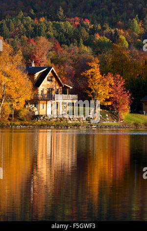 Lake House at sunset in autumn,  Vermont, New England USA (See also F5GX3R) Stock Photo