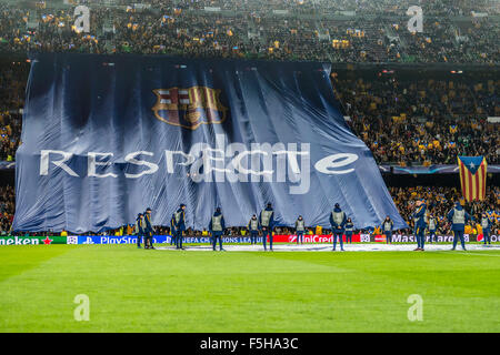 Barcelona, Spain. 4th November, 2015. The FC Barcelona exhibits a giant banner at the beginning of the Champions League match between FC Barcelona and FC BATE Borisov at the Camp Nou stadium in Barcelona Credit:  matthi/Alamy Live News Stock Photo