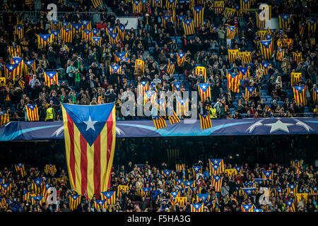 Barcelona, Spain. 4th November, 2015. FC Barcelona fans exhibit the 'estelada' flag at the beginning of the Champions League match between FC Barcelona and FC BATE Borisov at the Camp Nou stadium in Barcelona Credit:  matthi/Alamy Live News Stock Photo