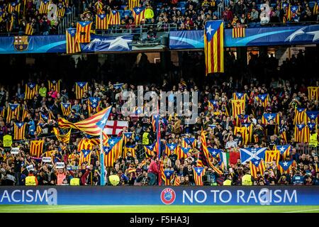 Barcelona, Spain. 4th November, 2015. FC Barcelona fans exhibit the 'estelada' flag at the beginning of the Champions League match between FC Barcelona and FC BATE Borisov at the Camp Nou stadium in Barcelona Credit:  matthi/Alamy Live News Stock Photo