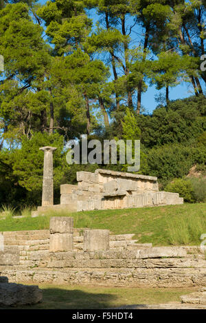 Ancient temple of Goddess Hera and altar of God Zeus at Olimpia archaeological site in Greece. Here the lightening of the Olympi Stock Photo