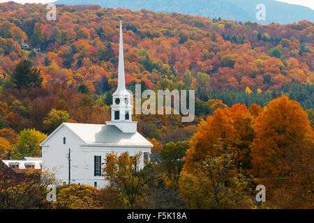 The Stowe Community Church in autumn, Stowe, Vermont VT USA Stock Photo
