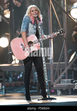 Nashville, Tennessee, USA. 4th Nov, 2015. Musician MIRANDA LAMBERT performs at the 49th Annual CMA Awards that took place at the Bridgestone Arena located in downtown Nashville. © Jason Moore/ZUMA Wire/Alamy Live News Stock Photo