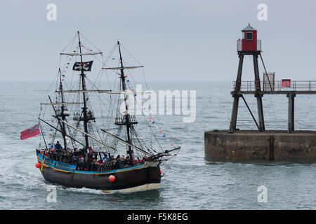 The Endeavour bark sailing out of Whitby Stock Photo - Alamy