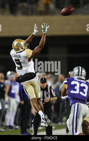 Manhattan, Kansas, USA. 05th Nov, 2015. Baylor Bears wide receiver KD Cannon (9) in action during the NCAA Football game between the Baylor Bears and the Kansas State Wildcats at Bill Snyder Family Stadium in Manhattan, Kansas. Kendall Shaw/CSM/Alamy Live News Stock Photo